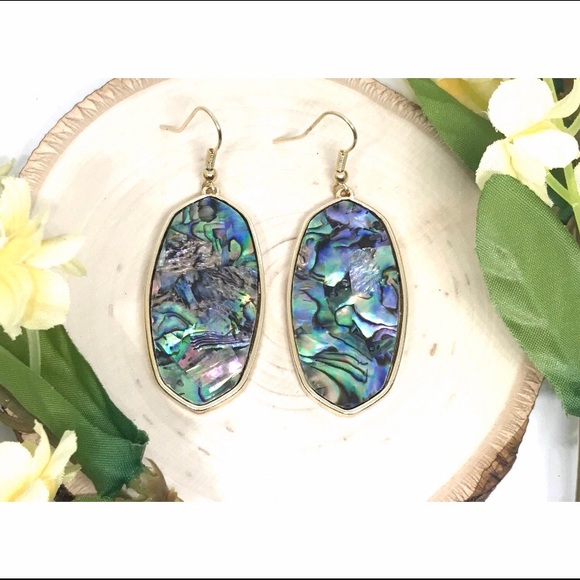 Jewelry - NEW 🌸💎🌺 Abalone shell drop earrings in gold